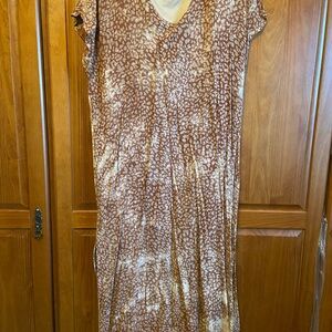 Brown Patterned V-Neck‎ Dress